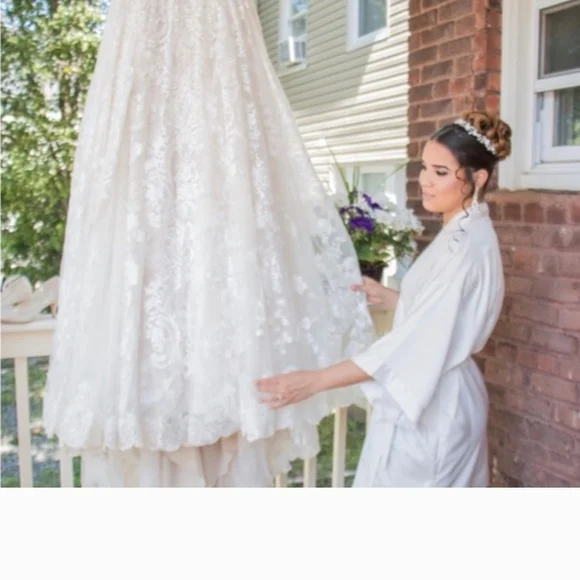 Oleg Cassini Cream Lace Wedding Dress-10 - Picture 6 of 9